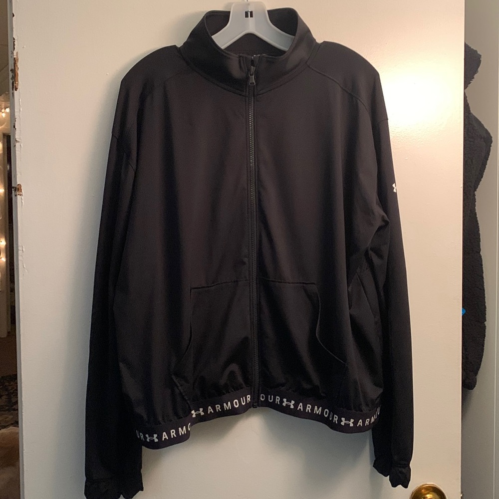 Under Armour • Size XL • Black Running Jacket